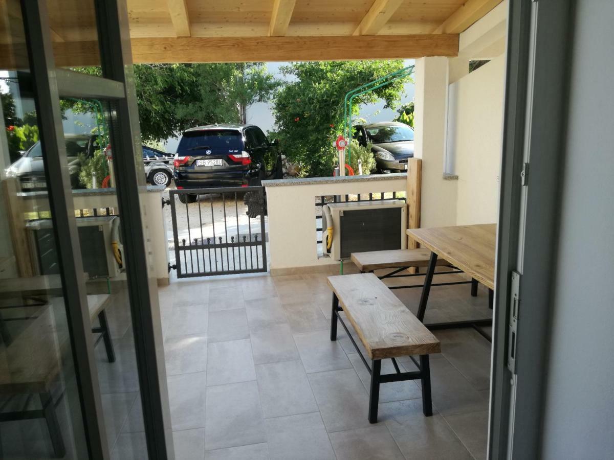 Vila Kuca Za Odmor Pende Banjol Exteriér fotografie