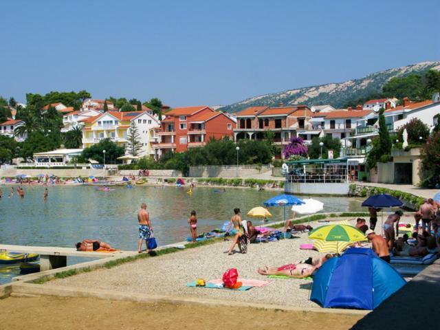 Vila Kuca Za Odmor Pende Banjol Exteriér fotografie